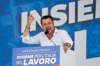 Slavini na protestoch v Ríme žiadal predčasné voľby.