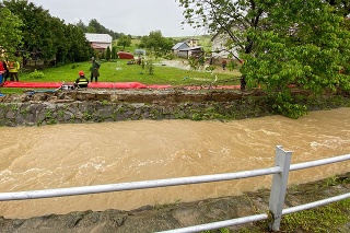 Obec Pichne opäť bojuje s veľkou vodou.