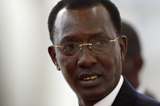 Na archívnej snímke z 9. decembra 2007 čadský prezident Idriss Déby