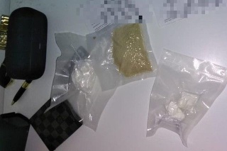 Počas policajnej akcie Trnava zaistili kriminalisti kokaín aj extázu.