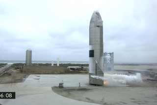SpaceX má za sebou prvé úspešné pristátie Starship.