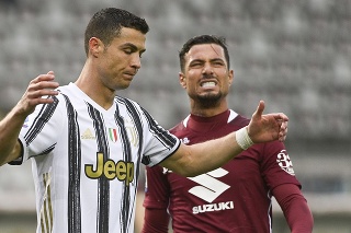 Cristiano Ronaldo (36) v drese Juventusu Turín prejavuje svoju frustráciu