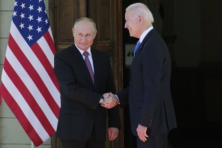 Putin a Biden sa stretli v Ženeve. 