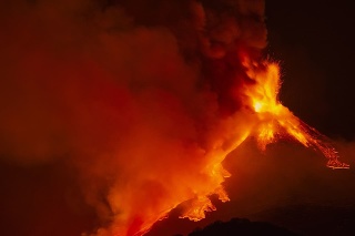 Erupcia sopky Etna 18. februára 2021.