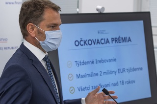Podpredseda vlády a minister financií SR Igor Matovič (OĽaNO) počas tlačovej konferencie k podpore očkovania proti Covid-19 v Bratislave 