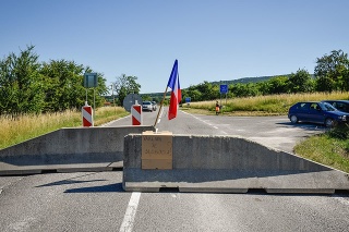 Uzavretý hraničný priechod Vrbovce – Velká nad Veličkou