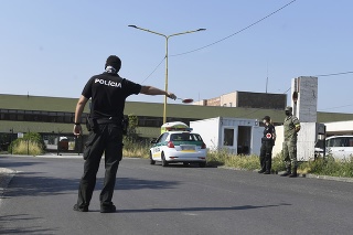 Policajná kontrola na na slovensko-maďarskom hraničnom priechode Milhosť -Tornyosnémet.