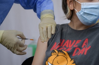 Deti dostávajú vakcínu Pfizer (ilustračné foto).