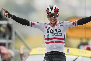 Rakúsky cyklista Patrick Konrad z tímu Bora-Hansgrohe zvíťazil v 16. etape Tour de France.