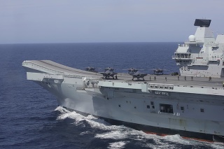 Na snímke lietadlová loď britského Kráľovského námorníctva HMS Queen Elizabeth