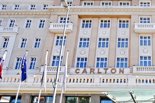 Hotel sa nachádza v samotnom srdci historického centra mesta.