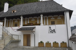 Zrenovovaná renesančná budova Oravského múzea v Oravskom Podzámku.