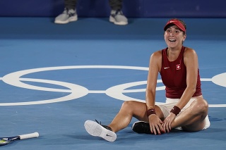 Švajčiarska tenistka so slovenskými koreňmi Belinda Benčičová získala zlato po výhre vo finále ženskej dvojhry nad Češkou Markétou Vondroušovou na OH2020 v Tokiu.