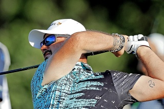 Rory Sabbatini už s tetovaním, ktoré vyvolalo toľko vášni na Slovensku. Momentka je z 3. kola golfového turnaja v Avondale.