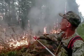 Lesné požiare na Sibíri spôsobujú veľké problémy.