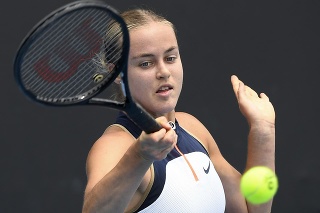 Slovenská tenistka Anna Karolína Schmiedlová neuspela v 2. kole kvalifikácie na grandslamový turnaj vo Wimbledone. 