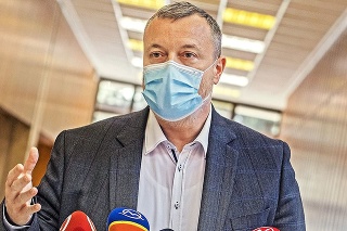Minister Milan Krajniak oznámil štatistiky za apríl.