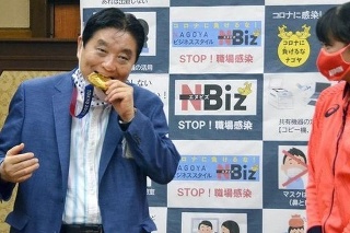 Japonská softbalistka Miu Góti dostane kvôli obavám z koronavírusu novú zlatú medailu z olympiády v Tokiu.