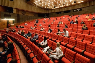 Divadlo Andreja Bagara v Nitre privítalo prvých návštevníkov po znovuotvorení divadiel