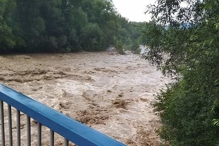 Obcou Kružlov v okrese Bardejov sa prehnala búrka, toto spôsobila.