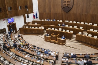 Na snímke poslanci počas rokovania 35. schôdze Národnej rady (NR) SR 23. júla 2021 v Bratislave.