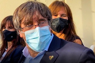  Puigdemont bude mať výsluch 4. októbra, dovtedy môže opustiť krajinu.