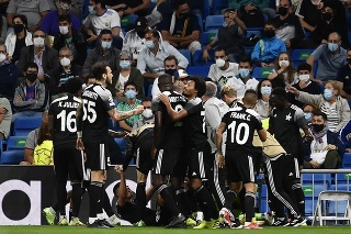 Hráč Šeriffu Sebastien Thill sa teší z gólu v zápase D-skupiny Ligy majstrov Real Madrid - Šeriff Tiraspoľ v Madride.