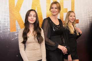 Ivana Gottová dorazila  s dcérami Charlotte a Nelly, z ktorých sú už veľké slečny. 