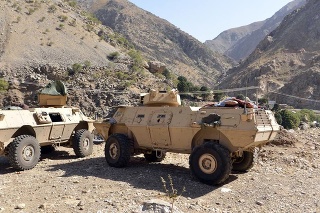 Obrnené vozidlá v provincii Pandžšír.