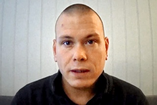 Útočník Espen Andersen Brathen (37)
