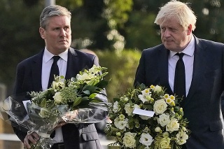 Johnson a ďalší politici si uctili pamiatku zavraždeného poslanca.