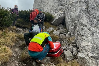 Horskí záchranári ratovali 47-ročného turistu. 