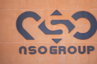 Izraelská spoločnosť NSO Group sa ocitla na čiernej listine USA.