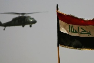 Helikoptéra americkej armády neďaleko Bagdadu.