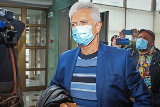 Oligarcha Brhel je hospitalizovaný od začiatku svojej väzby.