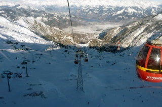 Lyžiarske stredisko v rakúskych Alpách pri dedinke Kaprun