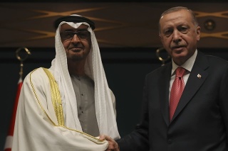 Turecký prezident Recep Tayyip Erdogan a korunný princ SAE Muhammad ibn Zajd Nahaján.