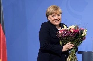 Angela Merkelová odovzdala úrad Olafovi Scholzovi.