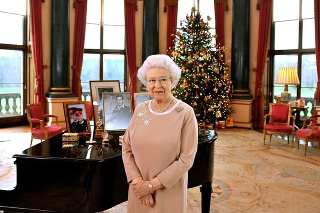 Vianočný odpočinok - Kráľovná Alžbeta dostala tento rok
od lekárov príkaz viac odpočívať.