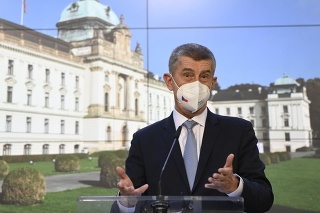 Dosluhujúci český premiér Andrej Babiš (ANO) v piatok ráno zorganizoval poslednú tlačovú konferenciu vo funkcii.
