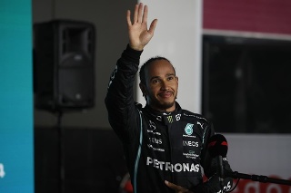 Bude sa tešiť z titulu Lewis Hamilton?