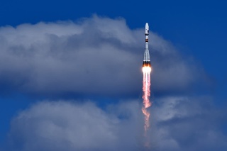 Raketa Sojuz úspešne odštartovala. 