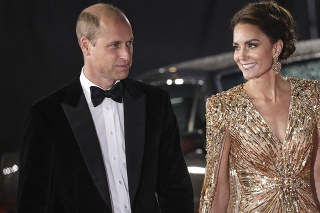 Princ William a vojvodkyňa Kate na premiéry bondovky Nie je čas zomrieť.