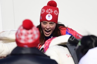 Na snímke slovenská lyžiarka Petra Vlhová oslavuje v cieli po tom, ako získala zlato v 2.kole slalomu žien.