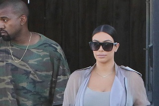 Teotná Kim Kardashian s manželom Kanye Westom.