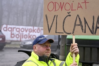 Iniciatíva poľnohospodárov protestuje na Dargove, žiada odvolanie agroministra