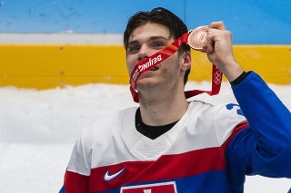 Slovenský mladík individuálne ovládol pekinský hokejový turnaj. 