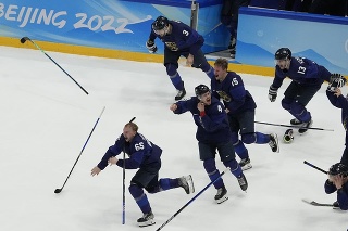 Fíni oslavujú historické olympijské zlato. 