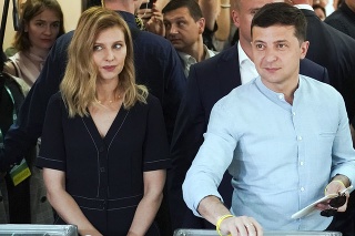 Ukrajinský prezident Volodymyr Zelenskyj a jeho manželka Olena