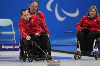 Slovenský reprezentant v curlingu na vozíku Radoslav Ďuriš počas tréningu na zimných paralympijských hrách v Pekingu. 